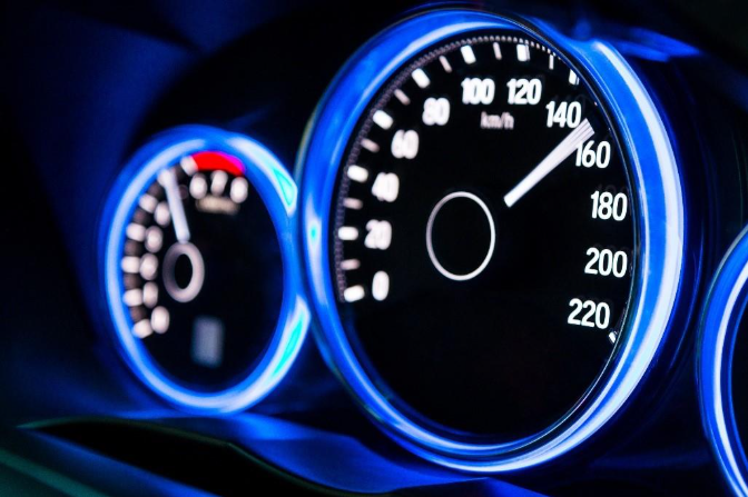 Speedometer representing the accelerating shift caused by declining PBM rebates.
